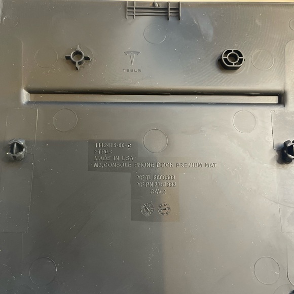 Tesla Model 3 Phone Dock - Picture 2 of 3